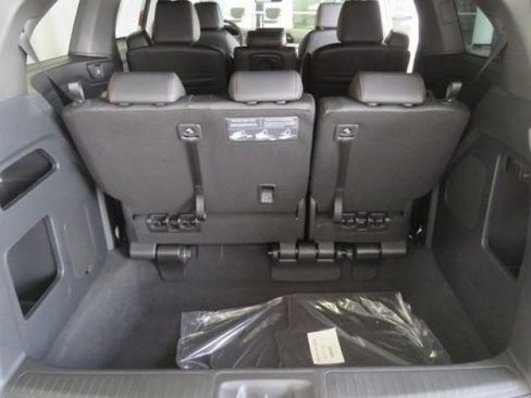 Used 2023 Honda Odyssey Sport image 18