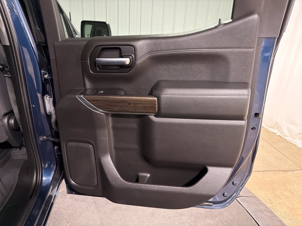Used 2019 Chevrolet Silverado 1500 RST AWD/4WD image 18