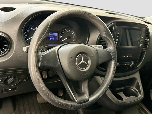 Used 2021 Mercedes-Benz Metris image 18