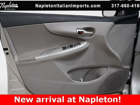 Used 2013 Toyota Corolla LE image 17