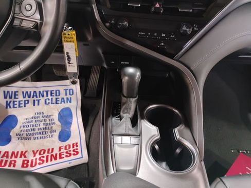 Used 2024 Toyota Camry SE image 17