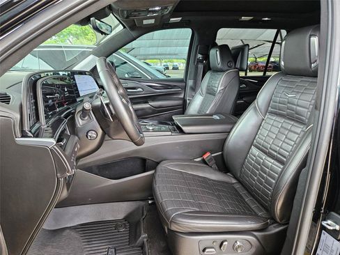 Used 2024 Cadillac Escalade V w/ LPO, ONYX Package AWD/4WD image 25