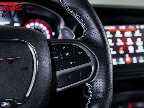 Used 2022 Dodge Challenger SRT Hellcat RWD image 30