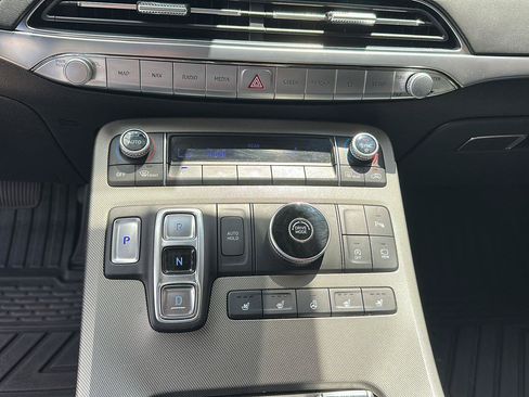 Used 2022 Hyundai Palisade Limited FWD image 21