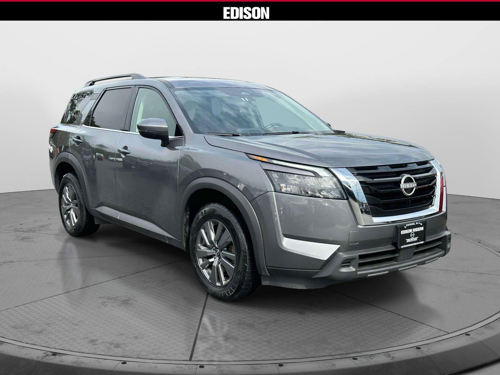 Used 2025 Nissan Pathfinder SV AWD/4WD image 1