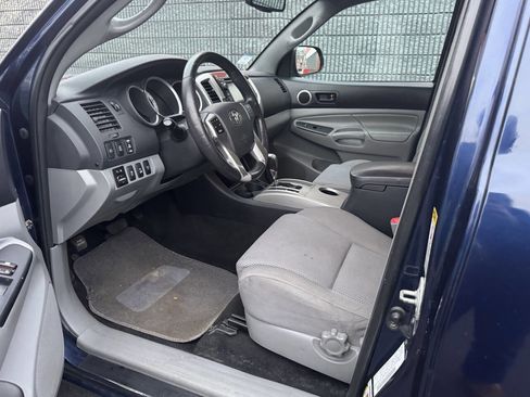 Used 2013 Toyota Tacoma V6 4x4 4dr Access Cab 6.1 ft S image 13