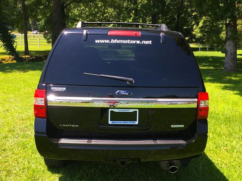 Used 2017 Ford Expedition Limited RWD image 4
