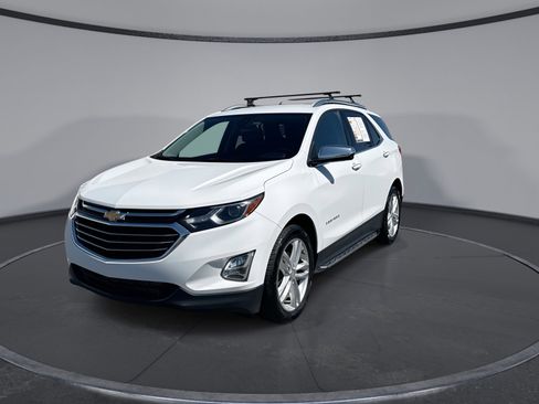 Used 2018 Chevrolet Equinox Premier w/ Infotainment II Package AWD/4WD image 3
