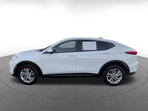 Used 2025 Buick Envista Preferred image 7