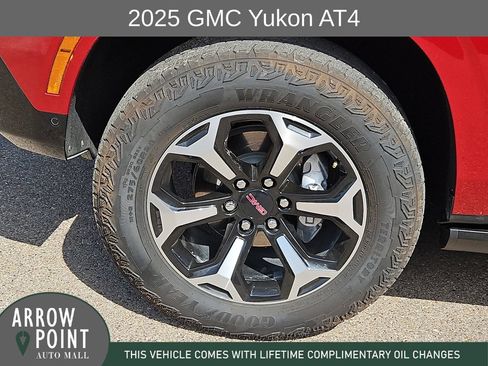 Used 2025 GMC Yukon AT4 w/ AT4 Premium Package AWD/4WD image 16