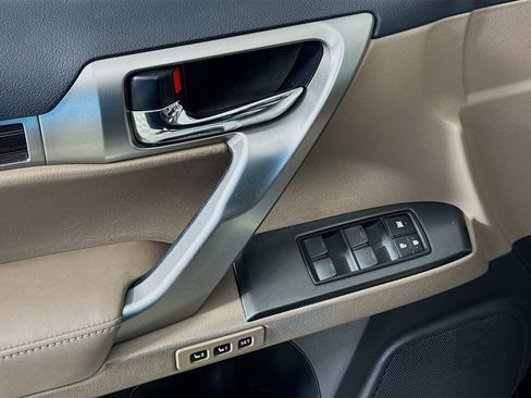 Used 2023 Lexus GX 460 Luxury image 18