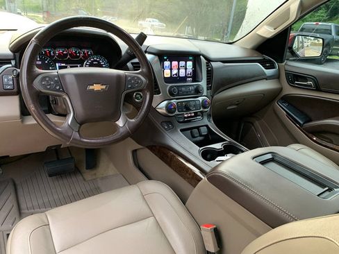 Used 2018 Chevrolet Suburban LT w/ Luxury Package AWD/4WD image 22