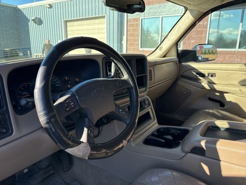 Used 2004 Chevrolet Silverado 3500 LT w/ Heavy-Duty Power Package image 9