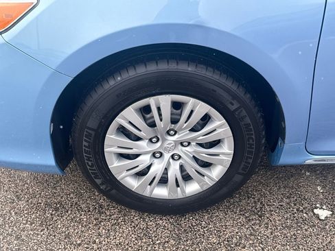 Used 2012 Toyota Camry LE image 38