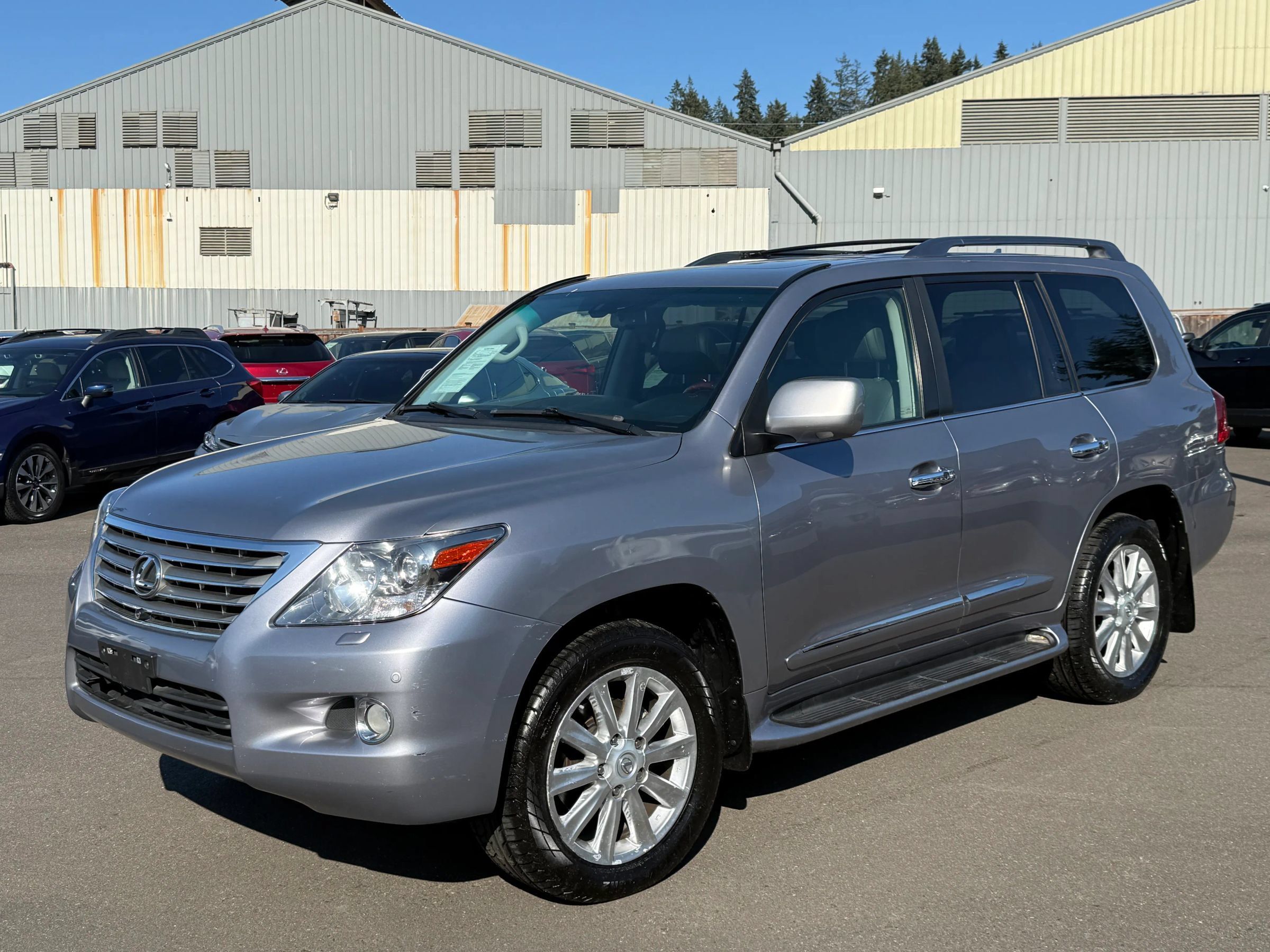 Used 2009 Lexus LX 570 4WD image 1