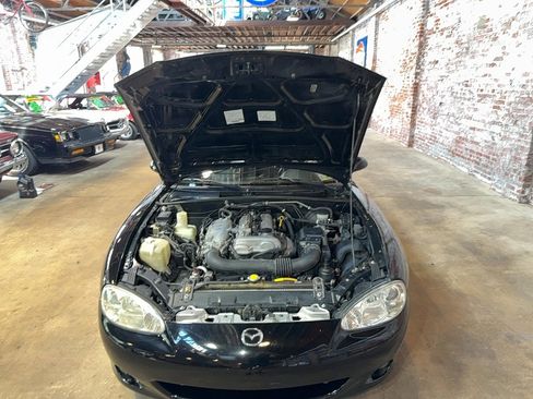 Used 2002 MAZDA MX-5 Miata image 69