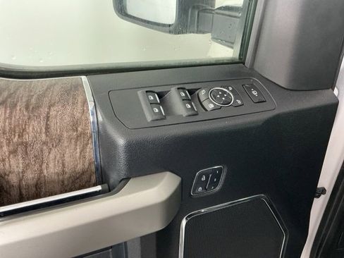 Used 2017 Ford F250 Lariat w/ Lariat Ultimate Package image 8