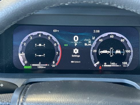 Certified 2025 Toyota Tacoma TRD Off-Road AWD/4WD image 22
