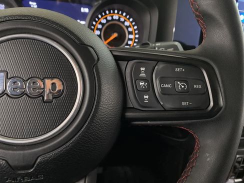 Used 2024 Jeep Wrangler Unlimited Rubicon image 22