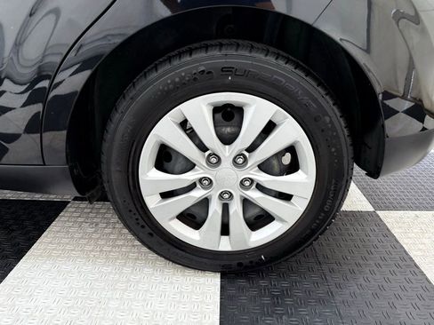 Used 2023 Kia Soul LX image 10