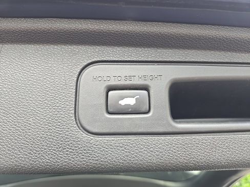 Used 2018 Honda Odyssey EX-L image 17
