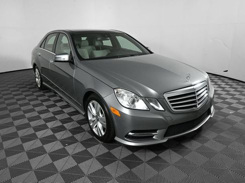Used 2013 Mercedes-Benz E 350 Sedan image 19