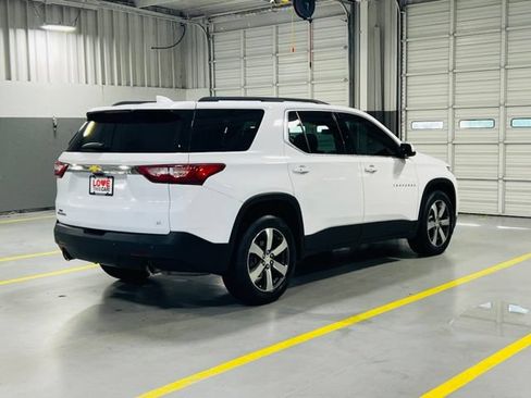 Used 2020 Chevrolet Traverse LT w/ LT Premium Package FWD image 19