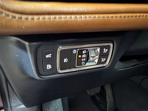 Certified 2023 Lincoln Aviator Grand Touring w/ Equipment Group 301A AWD/4WD image 34