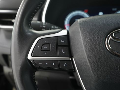Used 2025 Toyota Highlander XSE AWD/4WD image 27