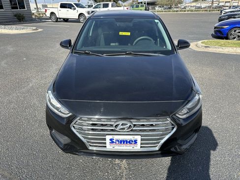 Used 2021 Hyundai Accent SE image 9