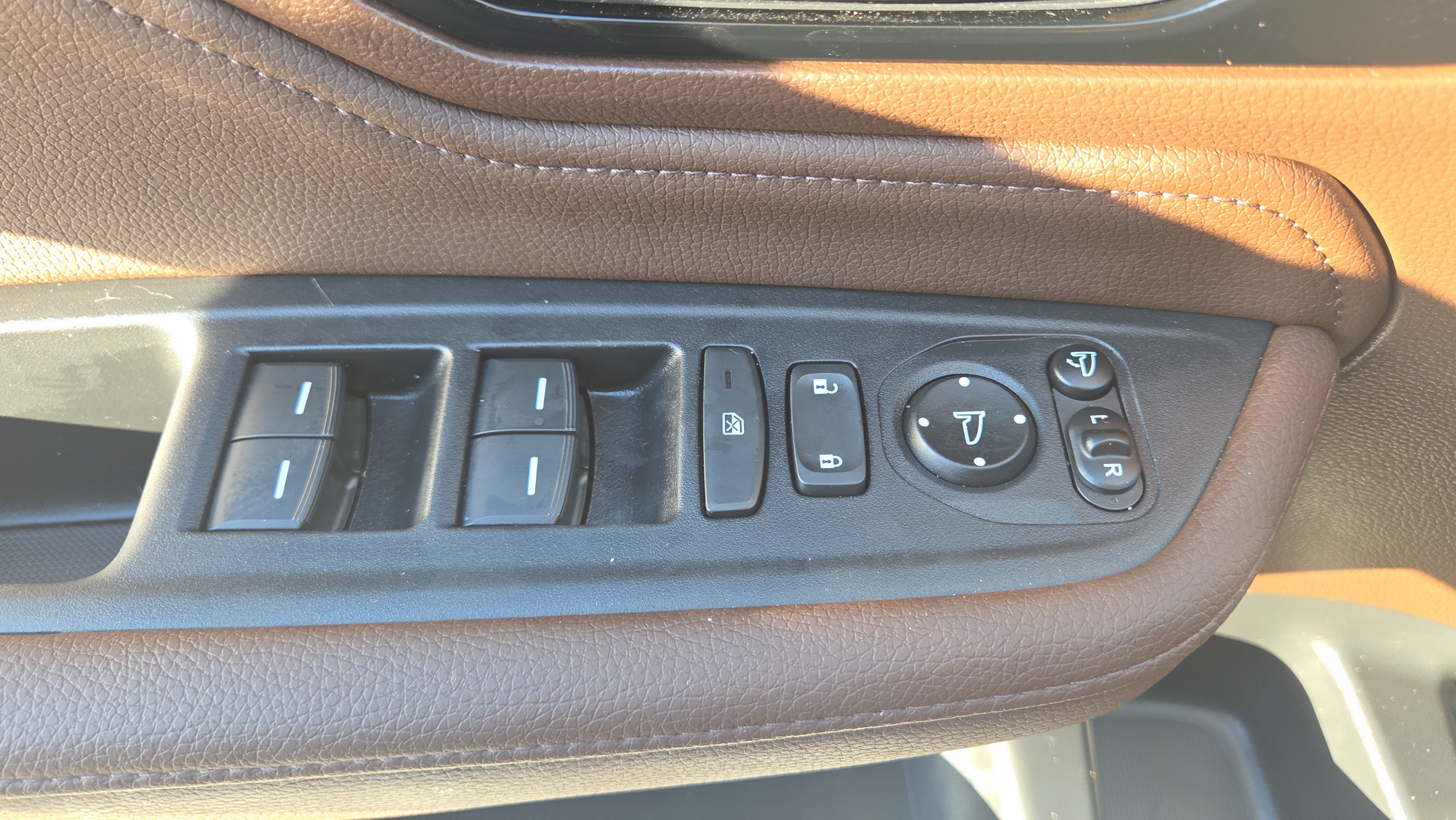Certified 2025 Honda Odyssey Elite image 35