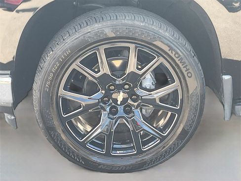 Used 2022 Chevrolet Silverado 1500 LTZ w/ LTZ Convenience Package II image 32