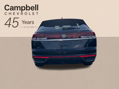 Used 2025 Volkswagen Atlas Cross Sport SE FWD image 4