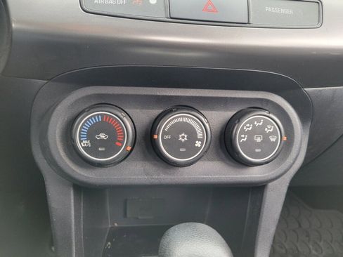 Used 2014 Mitsubishi Lancer SE image 19