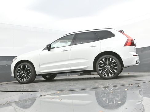 New 2026 Volvo XC60 B5 Ultra w/ Climate Package AWD/4WD image 32