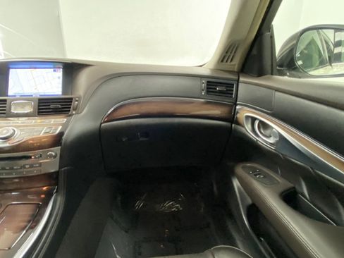 Used 2016 INFINITI Q70 L 3.7 w/ Deluxe Touring Package image 26