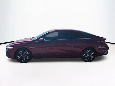 New 2026 Hyundai Elantra Limited image 8