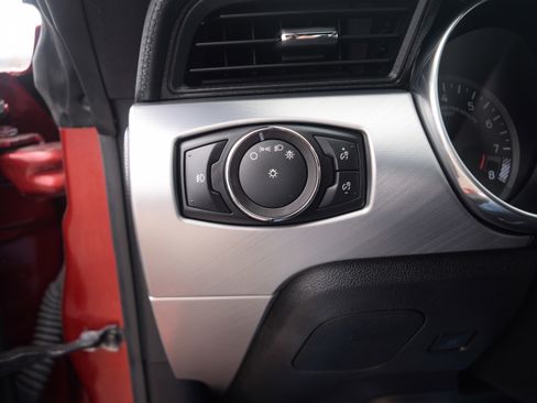 Used 2018 Ford Mustang GT Premium image 7