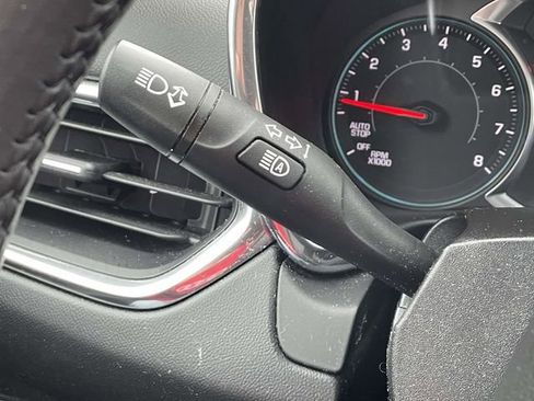 Used 2020 Chevrolet Equinox LT image 29