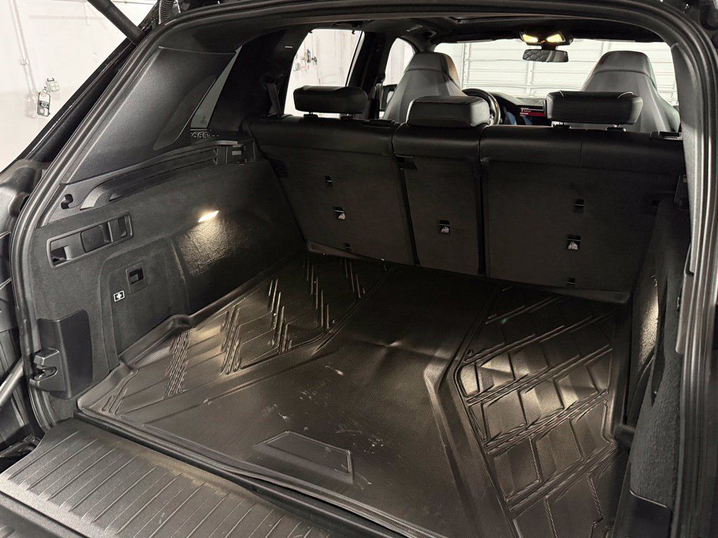 Used 2021 BMW X5 M w/ Competition Package AWD/4WD image 52