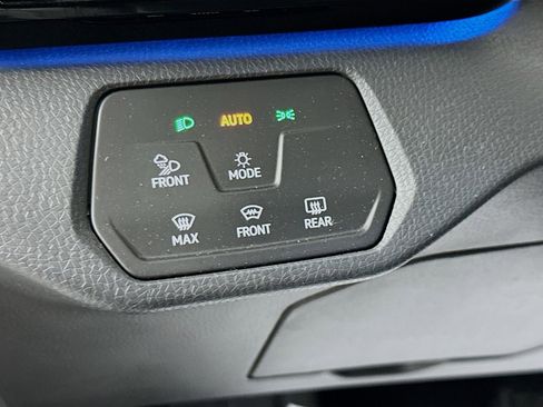 Used 2023 Volkswagen ID.4 Pro S Plus AWD/4WD image 10