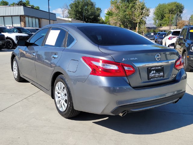 Used 2016 Nissan Altima 2.5 S w/ Power Driver Seat Package FWD image 3