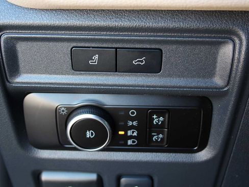 Used 2023 Ford Expedition Limited AWD/4WD image 34