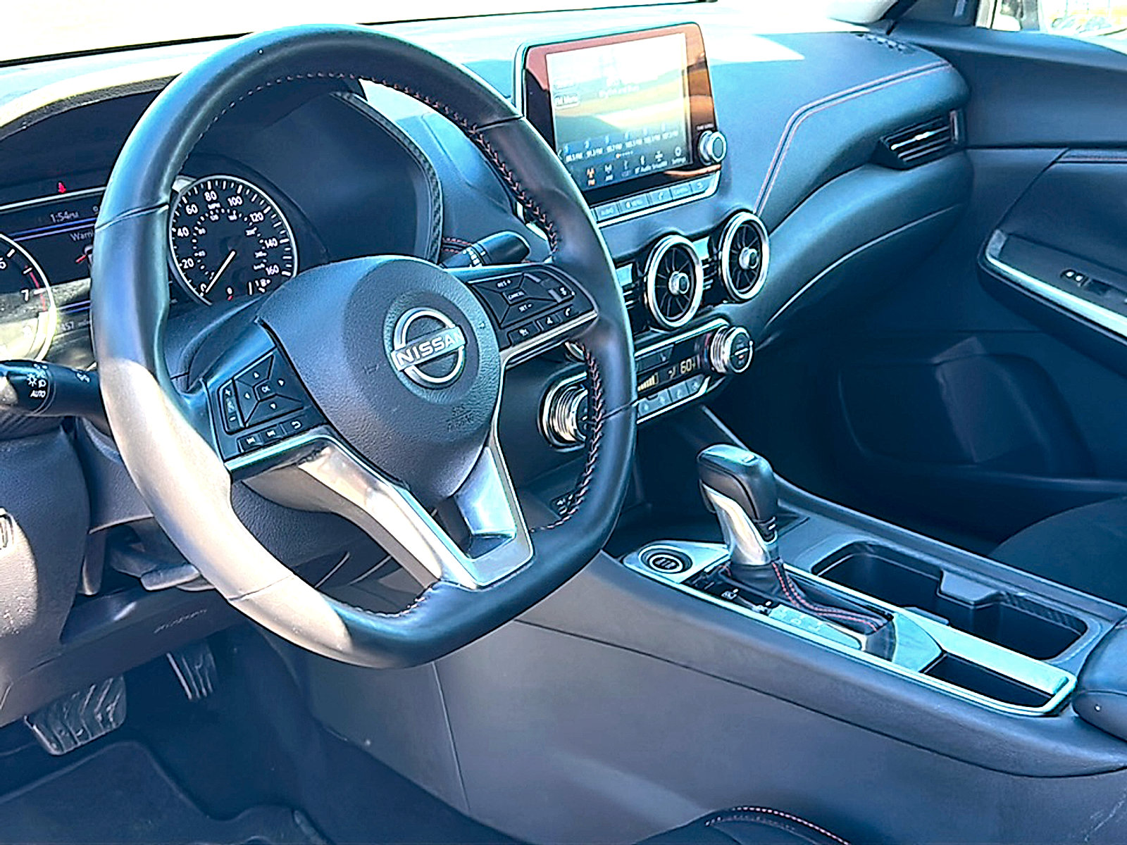 Used 2025 Nissan Sentra SR FWD image 12