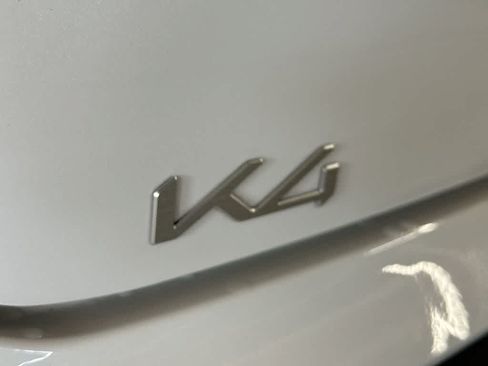 Used 2025 Kia K4 FWD image 11
