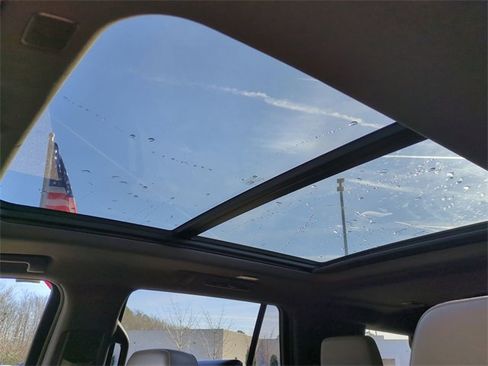 Used 2021 Chevrolet Tahoe Z71 w/ Luxury Package image 20