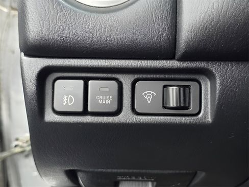 Used 2005 MAZDA MX-5 Miata LS image 23