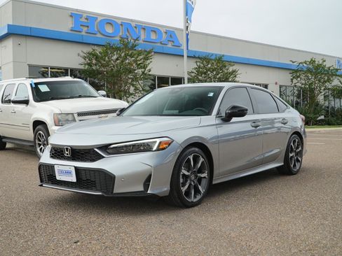 Used 2025 Honda Civic Sport Touring image 1