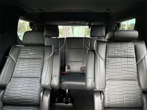 Used 2023 Cadillac Escalade Sport Platinum w/ LPO, ONYX Package image 16