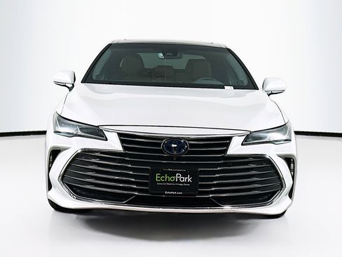 Used 2021 Toyota Avalon Limited w/ Advanced Safety Package image 2